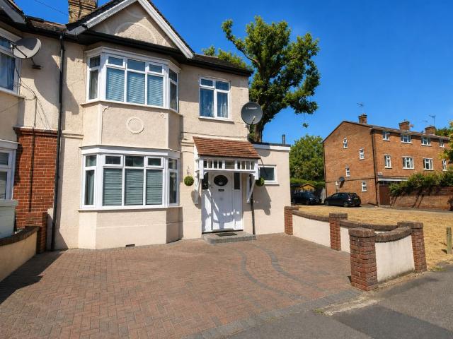 Greenstead Avenue, Woodford Green IG8, 4 bed semi detached house to rent, £3,000 pcm | PrimeLocation