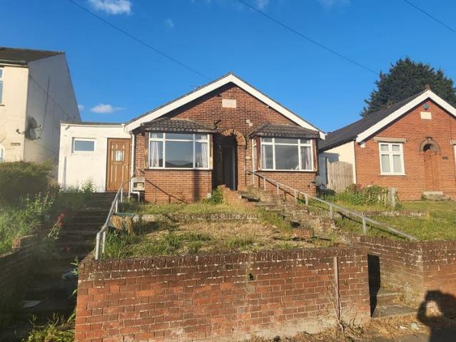 Greenstead Road, Colchester CO1, 6 bed bungalow to rent, £3,300 pcm | PrimeLocation
