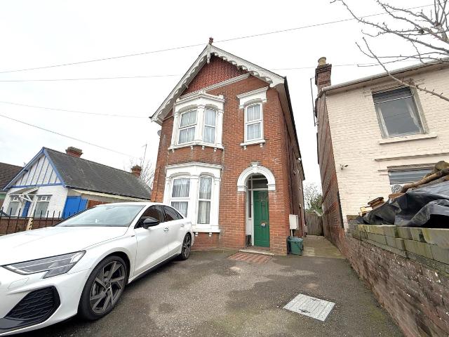 Greenstead Road, East Colchester CO1, 2 bed maisonette to rent, £1,050 pcm | PrimeLocation