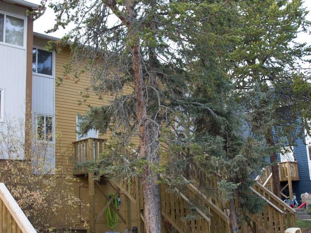 Greenstone Place 3 Bedroom Apartment for Rent at 999 981 999 & 1171 1180 Gitzel Street, Yellowknife, NT X1A 2C7