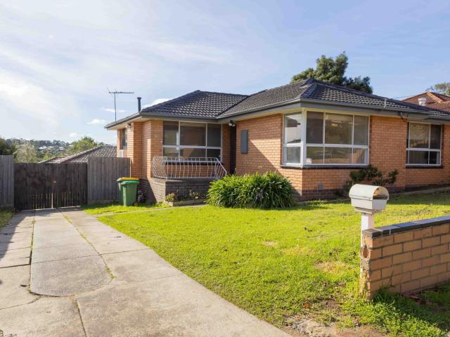 Greensborough, 16 Glen Valley Court
