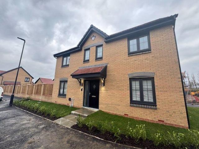 Greenside Close, Wallsend NE28 4 bed detached house to rent £1,795 pcm £414 pw