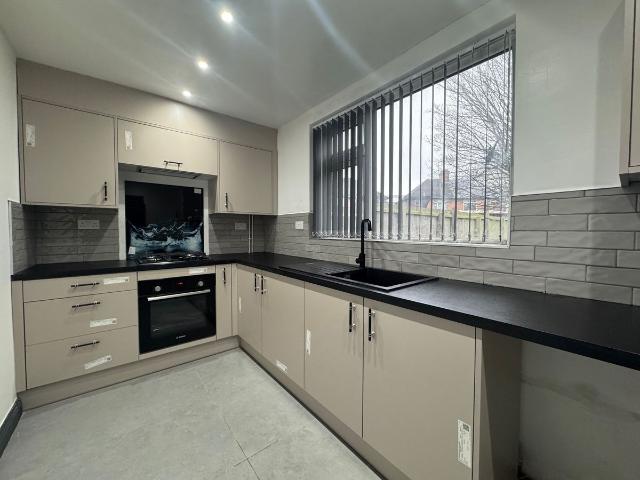 Greenside Place, Leicester LE2, 3 bed semi detached house to rent, £1,350 pcm | PrimeLocation