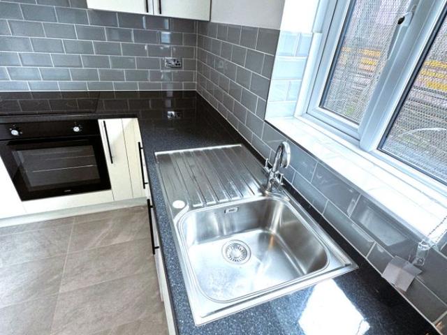 Greenslade Road, Barking IG11, 2 bed flat to rent, £1,600 pcm | PrimeLocation