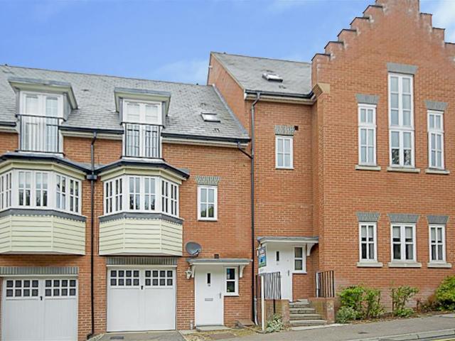 Greensleeves Drive, Brentwood CM14, 3 bed town house to rent, £2,300 pcm | PrimeLocation