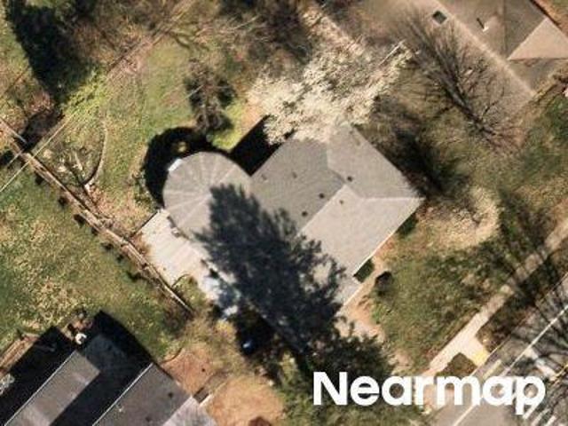 Greentree Rd