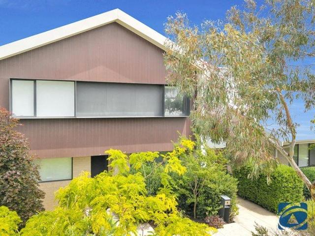 Greenvale Convenience, Modern Living