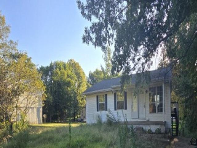 Greenvale Ln