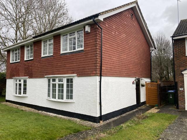 Greenway Walk, BUCKINGHAM, MK18 3 bed semi detached house to rent £1,700 pcm £392 pw