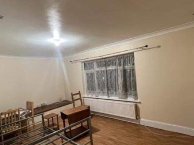 Greenway, Harrow, Greater London, HA3 0TS