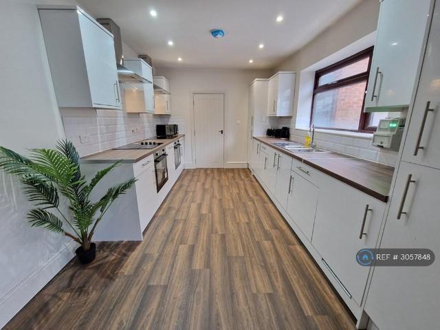 Greenway Road, Runcorn, WA7 1 bed in a house share to rent £695 pcm £160 pw