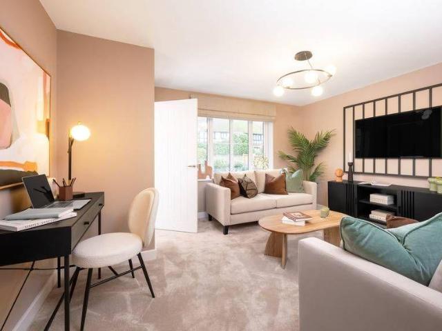Greenwell Park, 14 Gala Lane LS25 3 bed semi detached house to rent £1,395 pcm £322 pw