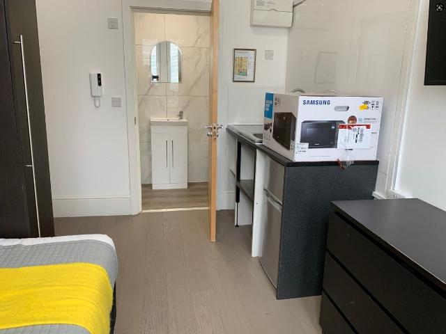 Greenwich Woolwich SE7, Studio to rent, £880 pcm | PrimeLocation