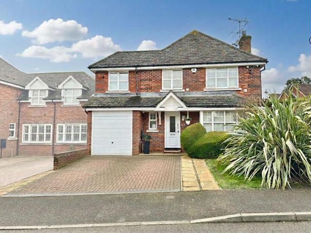 Greenwood Gardens, Shenley, WD7 5 bed detached house to rent £3,900 pcm £900 pw