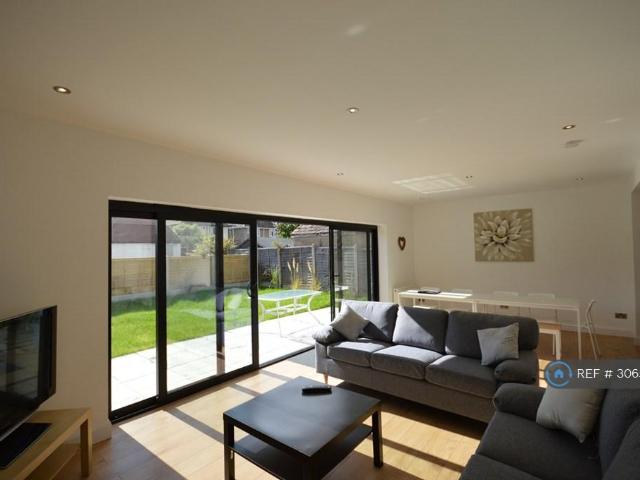 Greenwood Road, Bournemouth, BH9 6 bed detached house to rent £3,270 pcm £755 pw