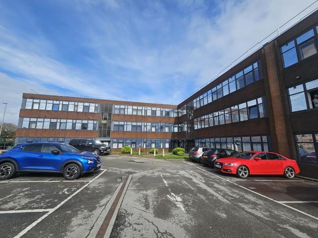 Gregge Street, Heywood, OL10 2AE 1 bed apartment to rent £745 pcm £172 pw