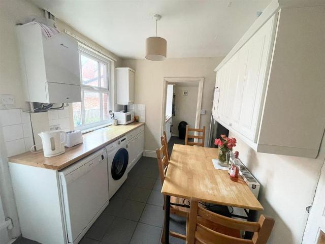 Gregory Avenue, Nottingham NG7 5 bed house to rent £517 pcm £119 pw
