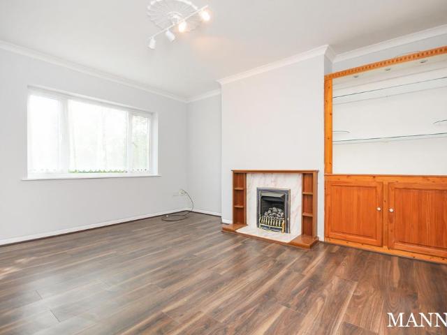 Gregory Crescent, London, SE9 2 bed maisonette to rent £1,800 pcm £415 pw