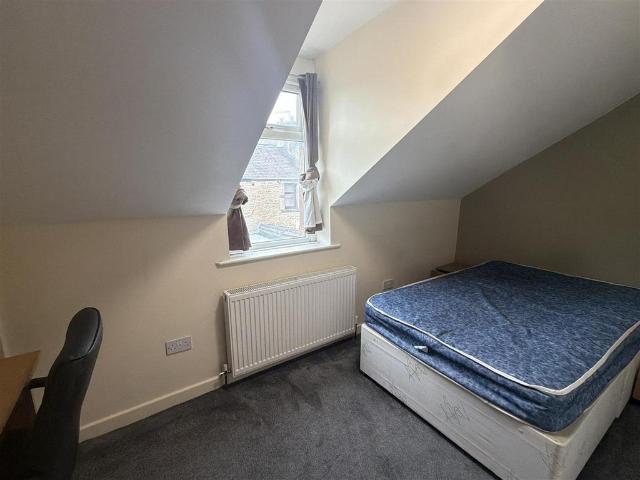 Gregson Road, Lancaster LA1 3 bed private hall to rent £576 pcm £133 pw