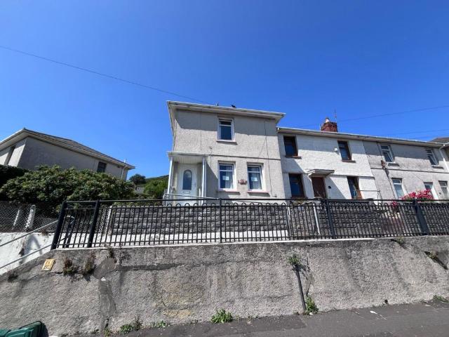 Grenfell Park Road, St Thomas. 2 bed end of terrace house to rent £900 pcm £208 pw