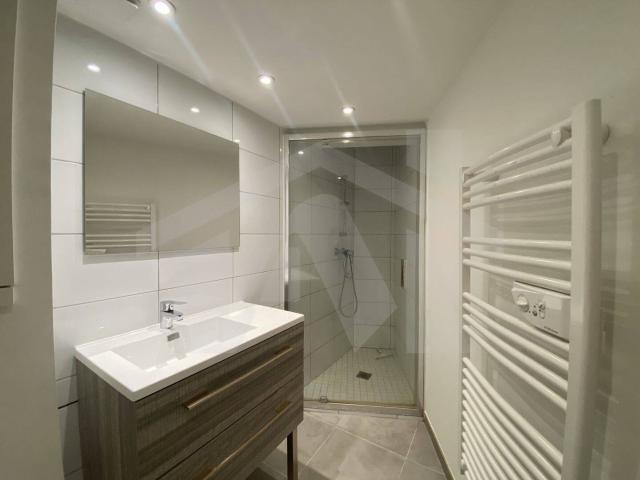 Grenoble. 2P+C 45,72m². 6 Rue Augereau