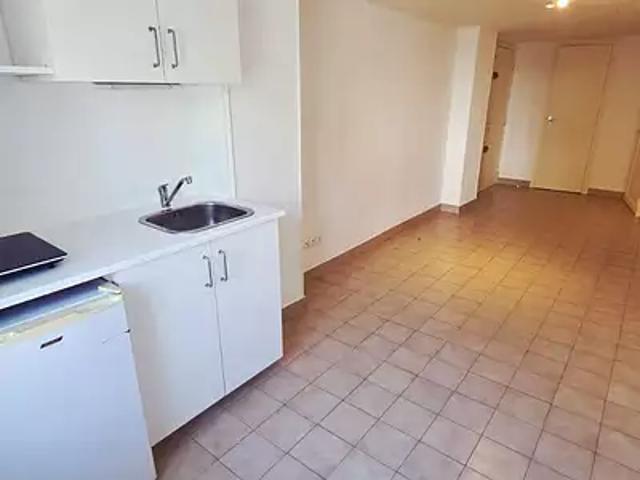 Grenoble 38000 Location appartement 1 pièce t1 au dernier étage