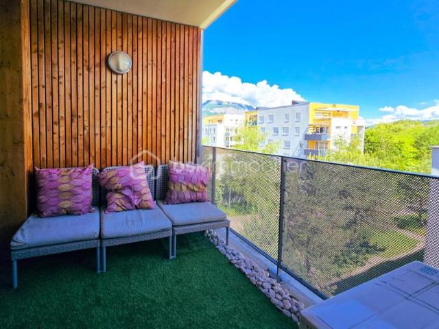 Grenoble 38100 – Appartement T4 meublé avec terrasse, cave et garage possible en sus