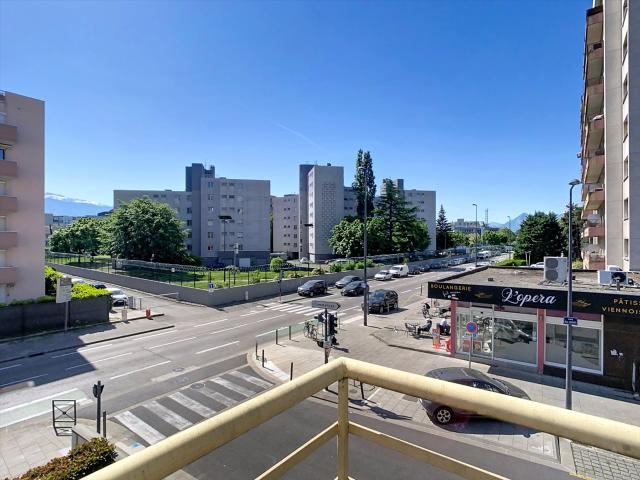 Grenoble T3 Bon état Balcon 53m² Grenoble