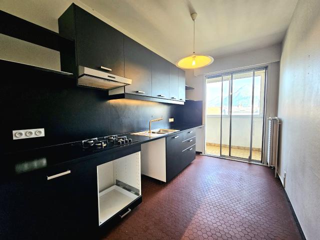 Grenoble appartement T4 cours de la libération