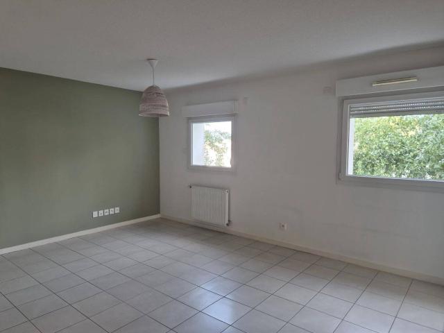 GRENOBLE T4 de 80.85m² + balcon + garage
