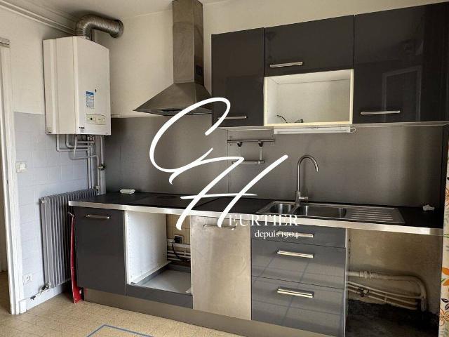 GRENOBLE APPARTEMENT T2 BALCON