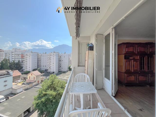 GRENOBLE Appartement type T4 avec balcon