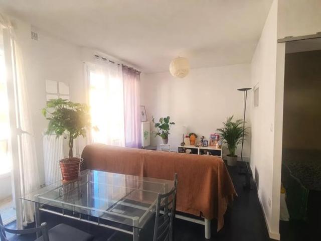 GRENOBLE Europole Studio meublé 32m2