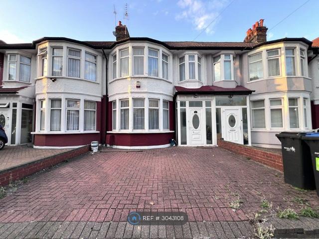 Grenoble Gardens, London N13, 3 bed terraced house to rent, £2,600 pcm | PrimeLocation
