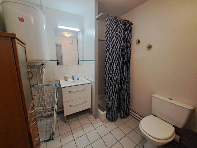 GRENOBLE GRAND STUDIO MEUBLE DISPONIBLE