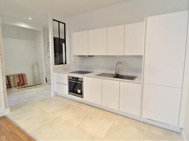 GRENOBLE. ILE VERTE. 47 rue Lachmann 3P+C de 61,63m2 au 2ème étage avec ascenseur