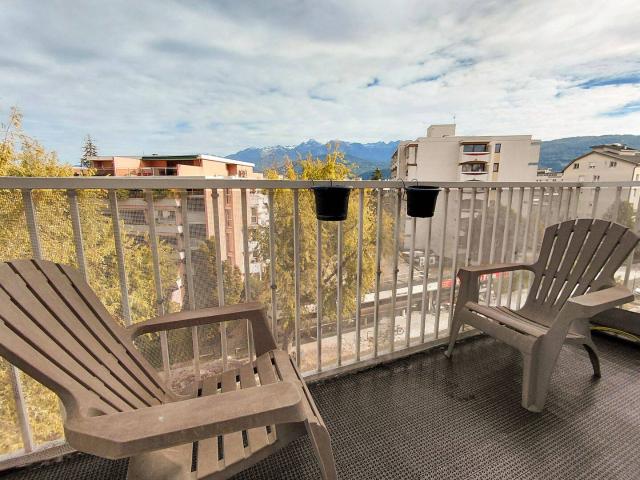 Grenoble Proximité Parc Paul Mistral T3 Meublé 70m² très lumineux avec vue panoramique