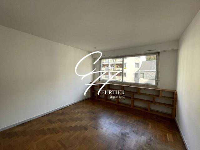 GRENOBLE STUDIO CENTRE VILLE