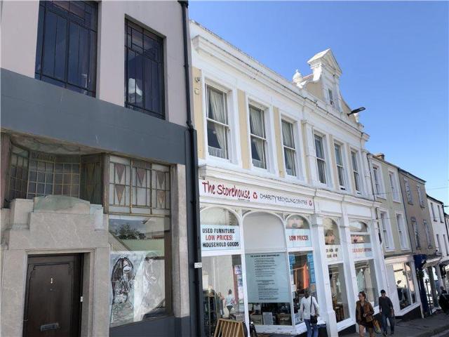 Grenville Court, Market Place. 1 bed terraced house to rent £595 pcm £137 pw