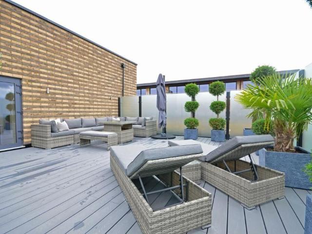 Grenville Place, London NW7, 2 bed flat to rent, £3,100 pcm | PrimeLocation