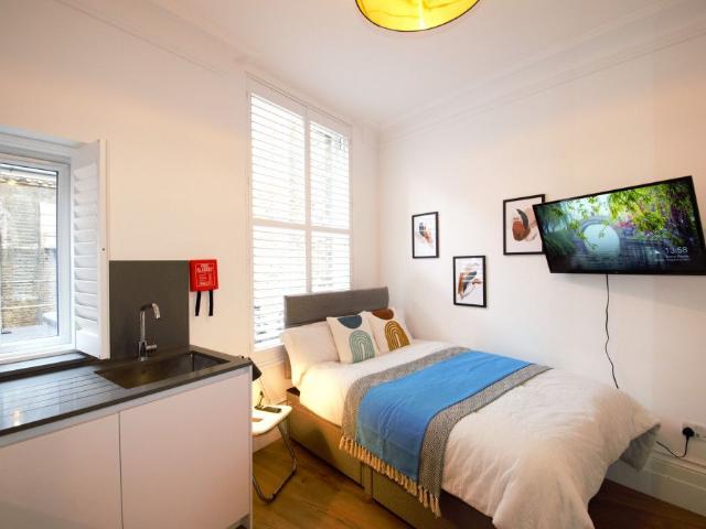 Grenville Place, London SW7, 1 bed flat to rent, £2,050 pcm | PrimeLocation