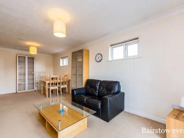 Grenville Road, Chafford Hundred, Property for rent