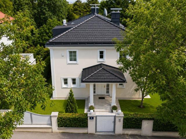 GRENZNAH ZU HIETZING | Großzügige Villa mit Lift & hochwertiger Ausstattung – ca. 340 m² Gesamtnutzfläche | ZELLMANN IMMOBILIEN