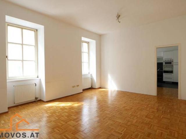 Fast schon im 8.! Gut aufgeteilte 113 m2 5 Zimmer Altbau in Biedermeiergebäude + barrierefrei erreichbarer Lift