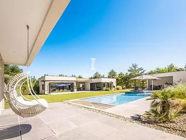 Gréoux les Bains 04800 Achat / Vente maison 6 pièces t6 piscine terrasse