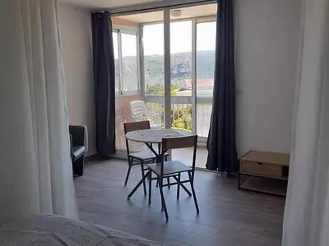 Gréoux les Bains 04800 Achat / Vente appartement 1 pièce t1 balcon