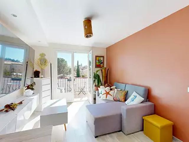 Gréoux les Bains 04800 Achat / Vente appartement 2 pièces t2 au dernier étage