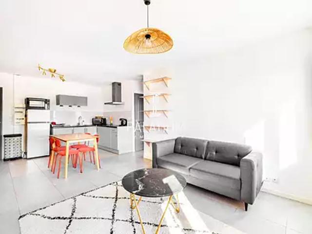 Gréoux les Bains 04800 Location appartement 2 pièces t2 au dernier étage