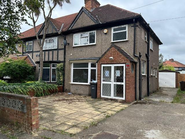 Gresham Road, Hounslow TW3, 3 bed semi detached house to rent, £2,600 pcm | PrimeLocation