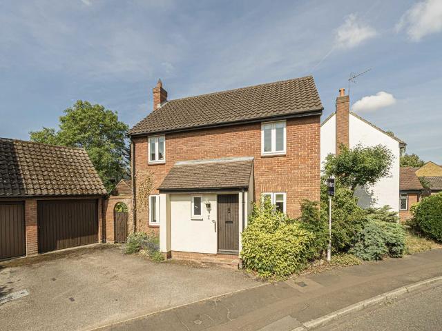 Gresham Road, Hampton TW12, 3 bed property to rent, £2,395 pcm | PrimeLocation